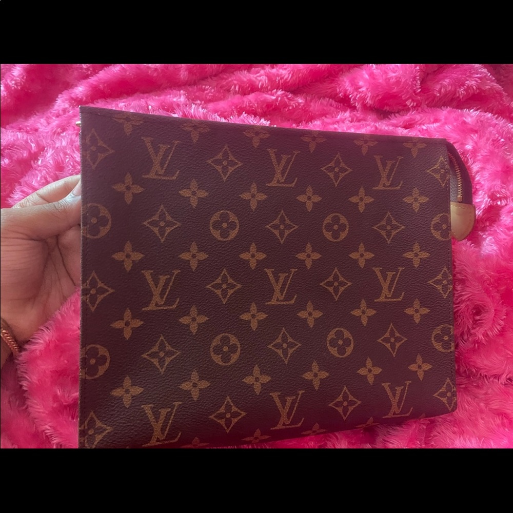 Authentic toiletry pouch